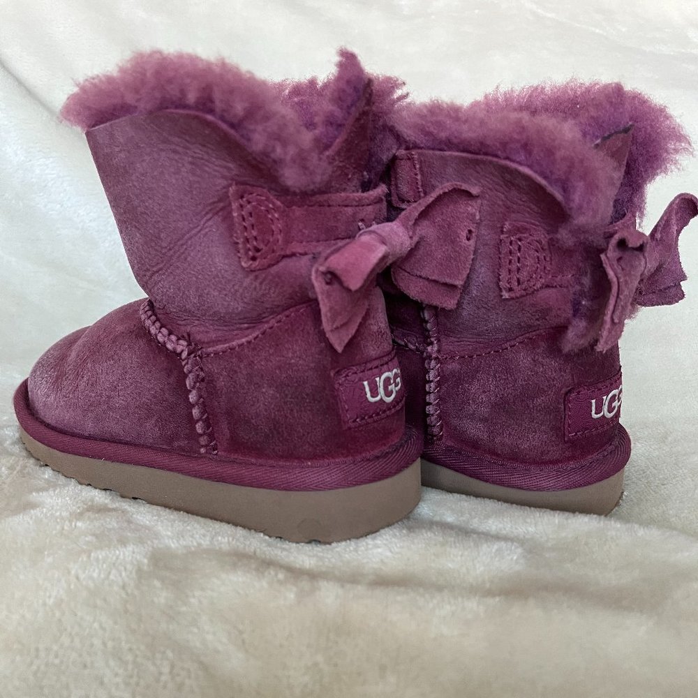UGG Girls Toddler Size 10 Purple Boots Bow S/N 1013274T